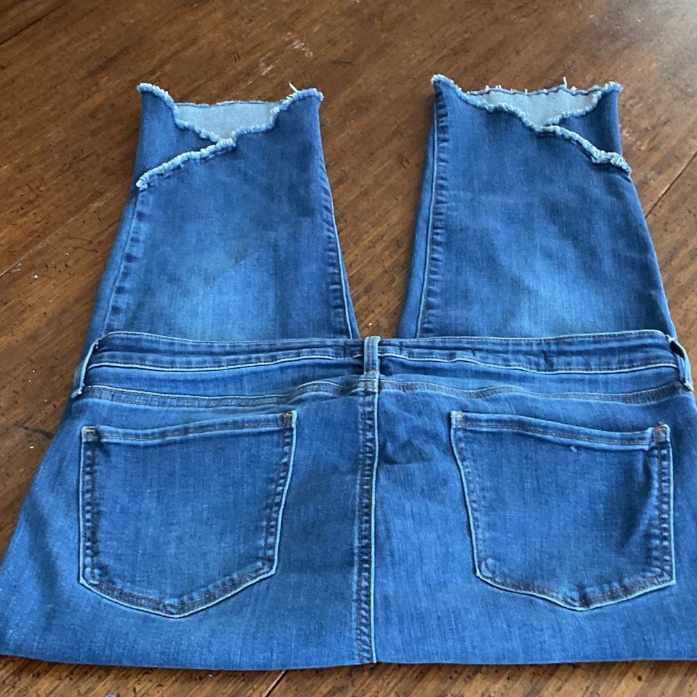 NYDJ Dark Blue Capris Jeans with Frayed Hem 14 EUC - Picture 5 of 8